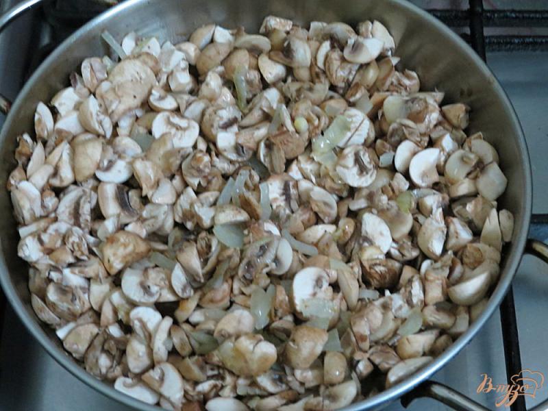 Фото приготовление рецепта: Зразы картофельные с грибами шаг №6