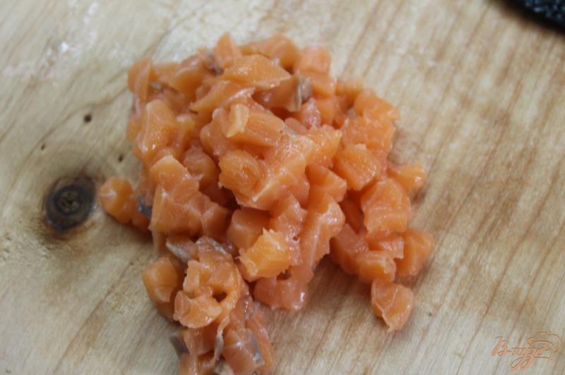 Фото приготовление рецепта: Тар - тар из лосося с авокадо на чиабатте шаг №1