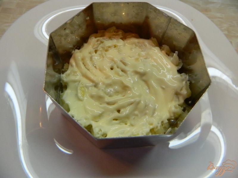 Фото приготовление рецепта: Салат под шубой с морской капустой шаг №3
