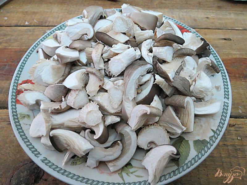 Фото приготовление рецепта: Квашеная капуста с грибами шаг №3