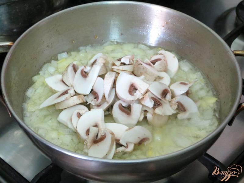 Фото приготовление рецепта: Квашеная капуста с грибами шаг №5