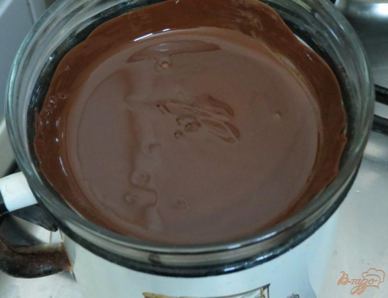 Фото приготовление рецепта: Чернослив в шоколаде шаг №6