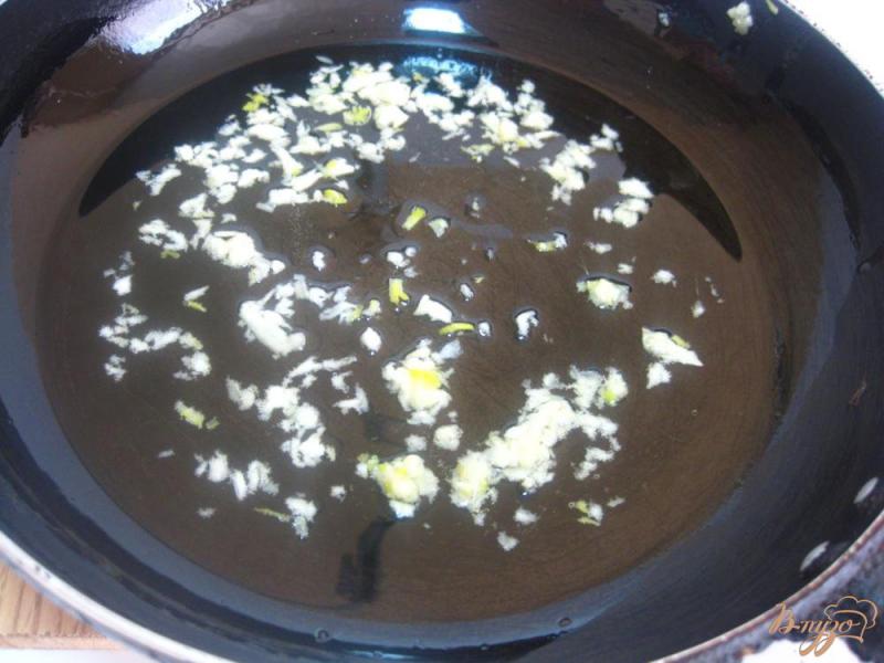 Фото приготовление рецепта: Креветки в соево-чесночном соусе шаг №6