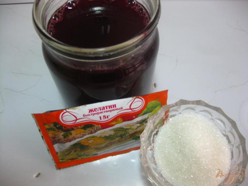 Фото приготовление рецепта: Порционный вишневый желейный десерт в форме шаг №1