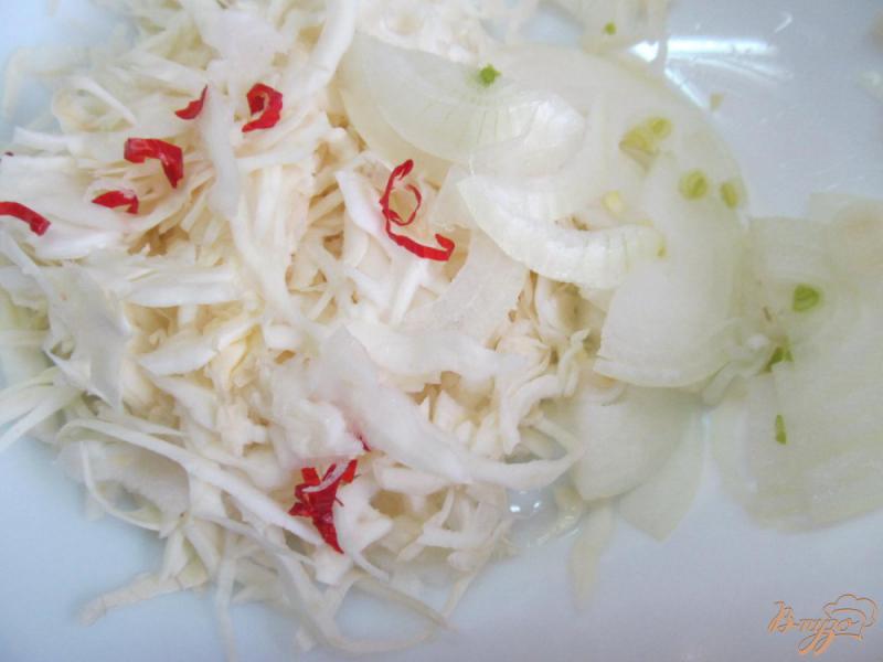 Фото приготовление рецепта: Греческий салат из капусты шаг №1
