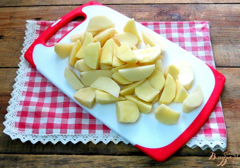 Фото приготовление рецепта: Картофель в горшочках с мясом и грибами шаг №1