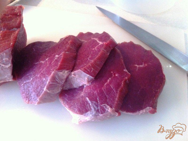 Фото приготовление рецепта: Мясо по-французски с картофелем шаг №1