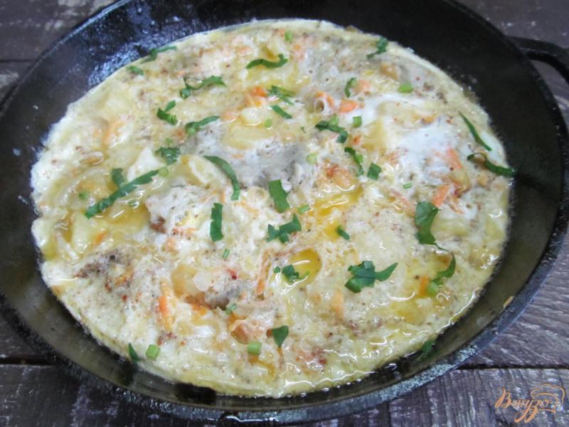 Фото приготовление рецепта: Картофельная тортилья с баклажаном шаг №6