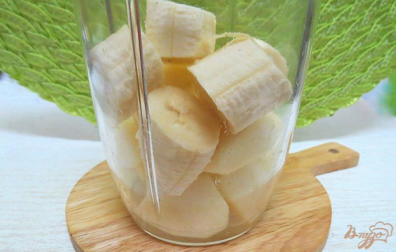 Фото приготовление рецепта: Смузи из яблока и банана шаг №4