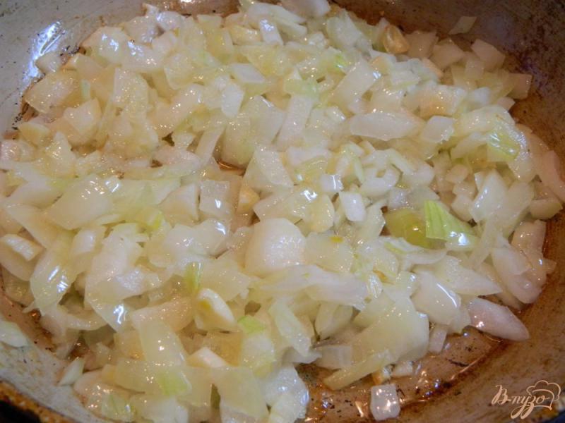 Фото приготовление рецепта: Лазанья с мясом и сырным соусом шаг №2