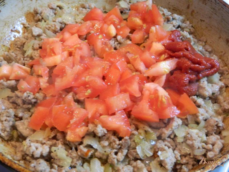 Фото приготовление рецепта: Лазанья с мясом и сырным соусом шаг №4