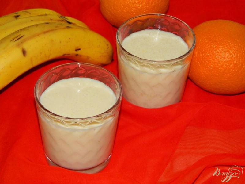 Фото приготовление рецепта: Апельсиновый молочный коктейль шаг №4