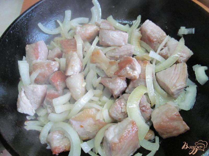 Фото приготовление рецепта: Оджахури из свинины с картофелем шаг №2