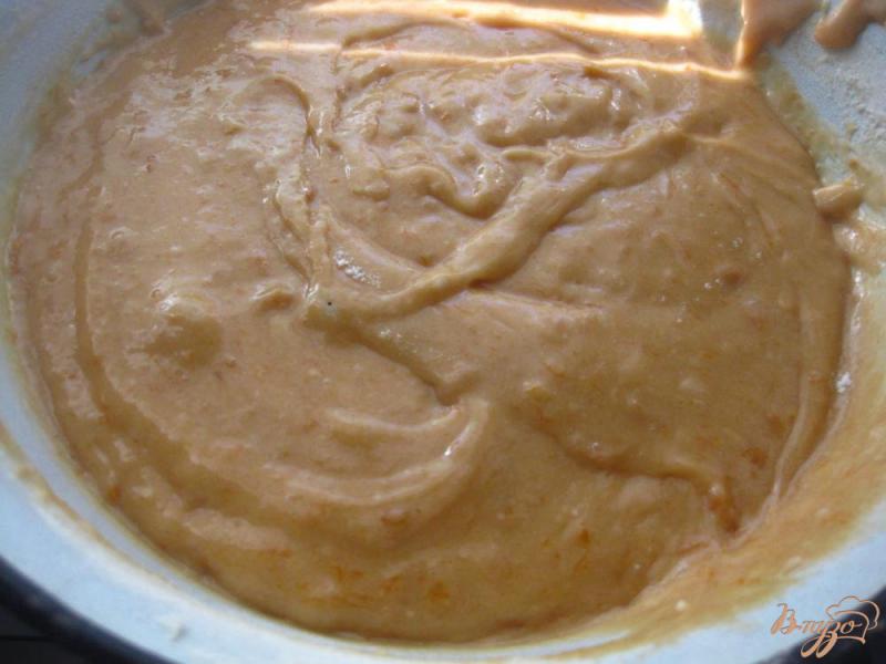 Фото приготовление рецепта: Бисквит из варенья в мультиварке шаг №8