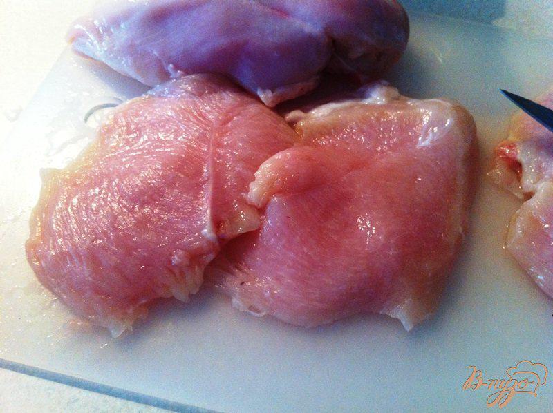 Фото приготовление рецепта: Шницель куриный в чипсах шаг №2