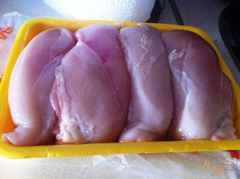 Фото приготовление рецепта: Шницель куриный в чипсах шаг №1