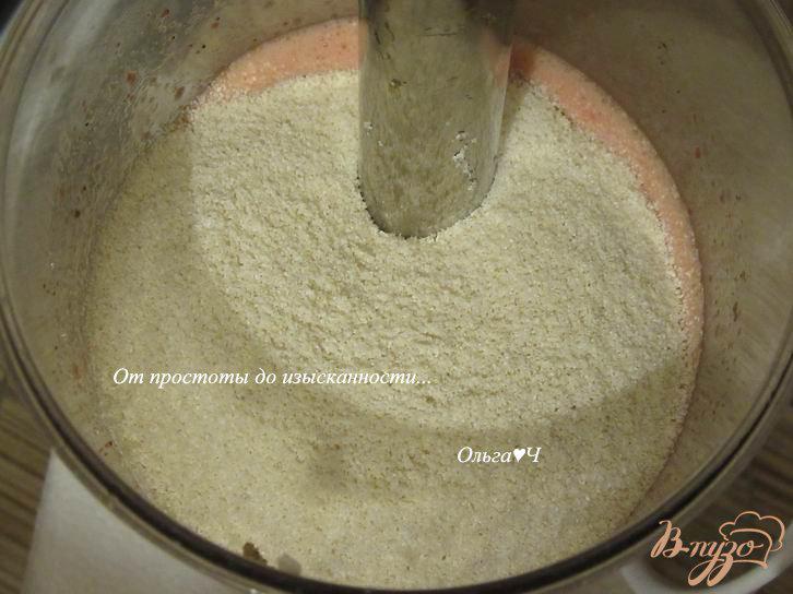 Фото приготовление рецепта: Печеночный пудинг с кориандром и паприкой шаг №3