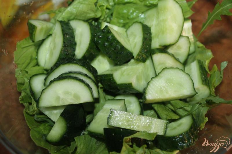 Фото приготовление рецепта: Зеленый салат с сельдереем и овощами шаг №2