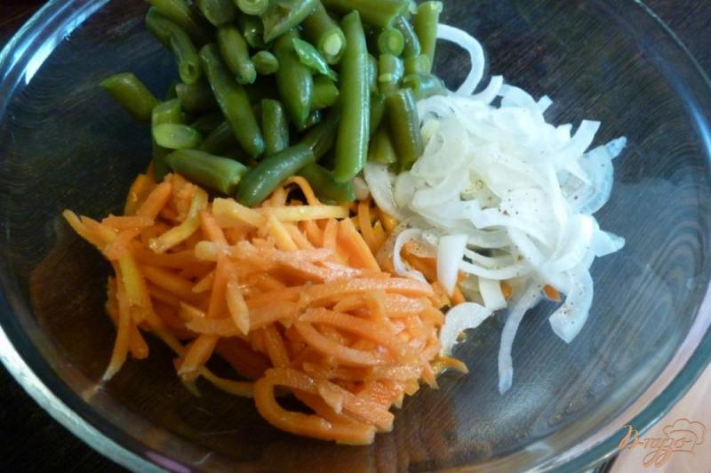 Фото приготовление рецепта: Салат из спаржевой фасоли и моркови по-корейски шаг №4