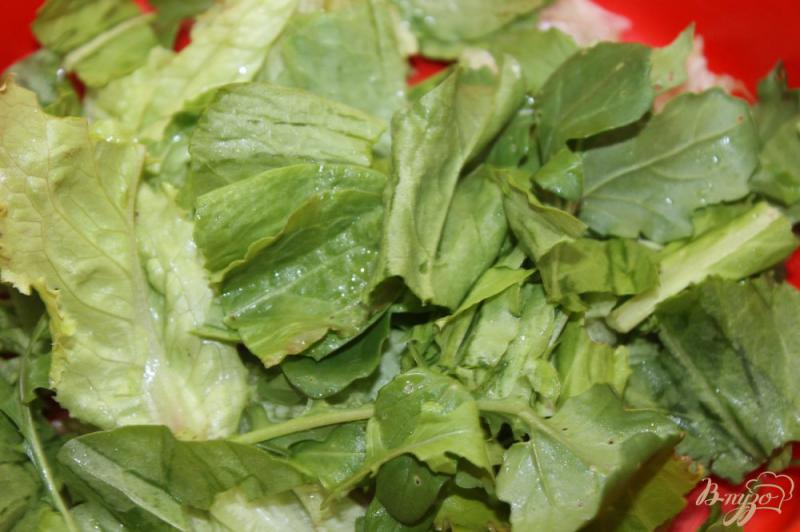 Фото приготовление рецепта: Овощной салат со свежими шампиньонами шаг №2