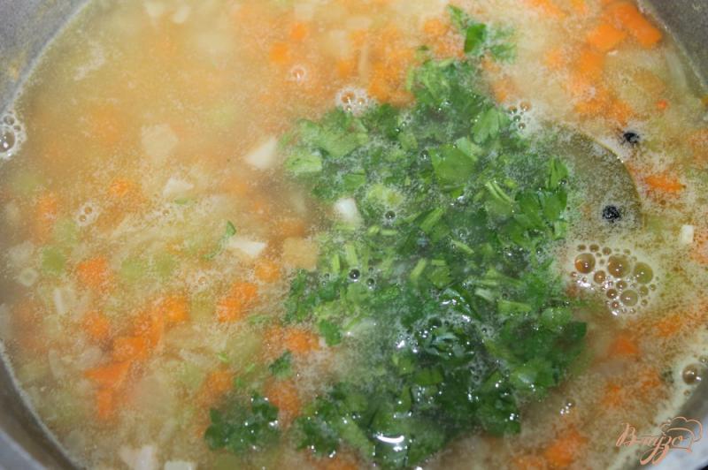 Фото приготовление рецепта: Гороховый суп с беконом и курицей шаг №6