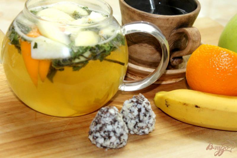 Фото приготовление рецепта: Апельсиновый чай с мятой и имбирем шаг №5