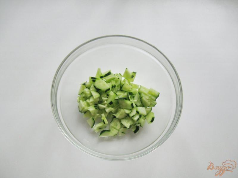 Фото приготовление рецепта: Салат из редиса с сыром шаг №1