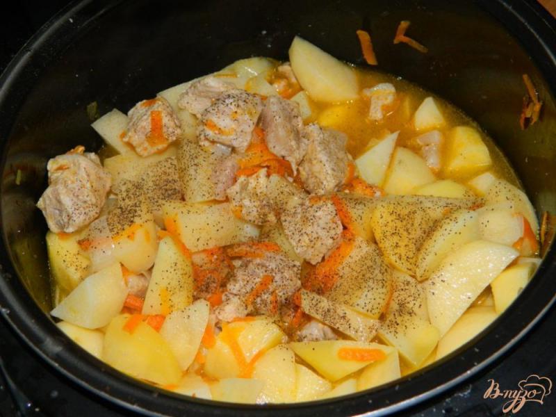 Фото приготовление рецепта: Картофель с мясом в мультиварке шаг №3