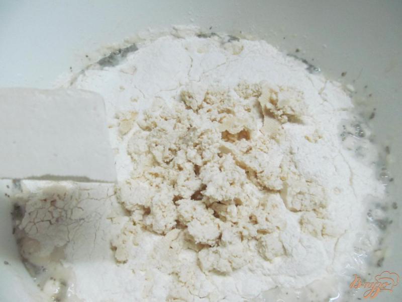 Фото приготовление рецепта: Фокачча с сыром тофу шаг №3