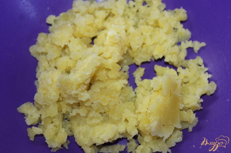 Фото приготовление рецепта: Картофельные зразы с курицей шаг №2