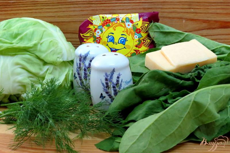 Фото приготовление рецепта: Голубцы из молодой капусты, со шпинатом и сыром шаг №1