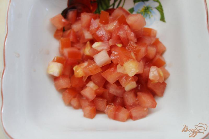 Фото приготовление рецепта: Гренки с овощами и сметанным соусом шаг №1