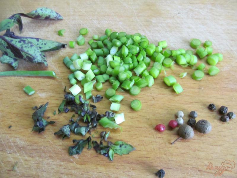 Фото приготовление рецепта: Помидорный салат с ветчиной шаг №3