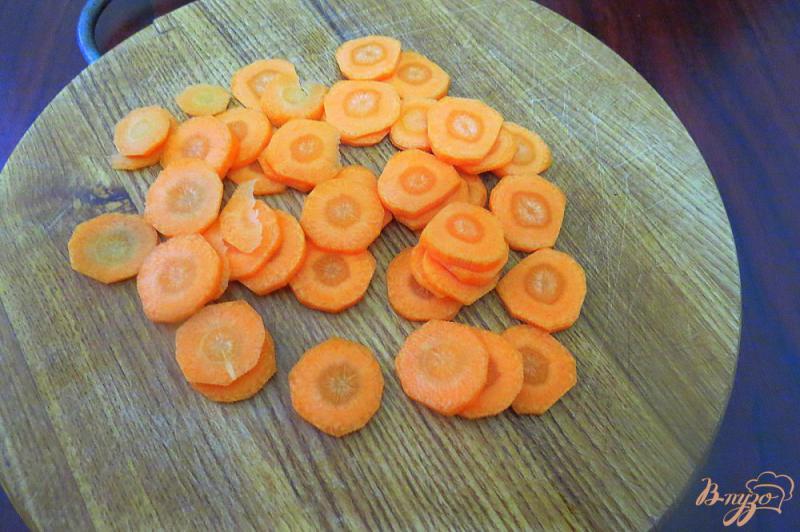 Фото приготовление рецепта: Икра кабачковая с помидором и морковью шаг №3