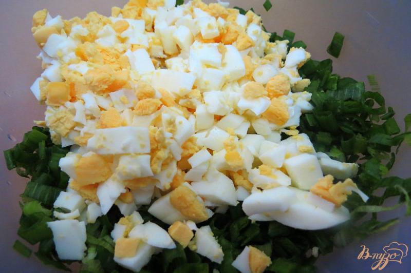 Фото приготовление рецепта: Зразы картофельные с луком и яйцом шаг №4