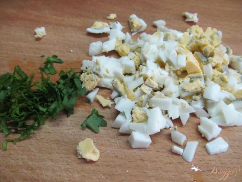 Фото приготовление рецепта: Салат - намазка из яйца и сельдерея шаг №4
