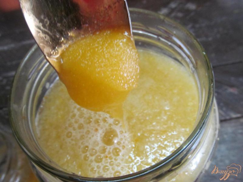 Фото приготовление рецепта: Лимонад с апельсином и тархуном шаг №5