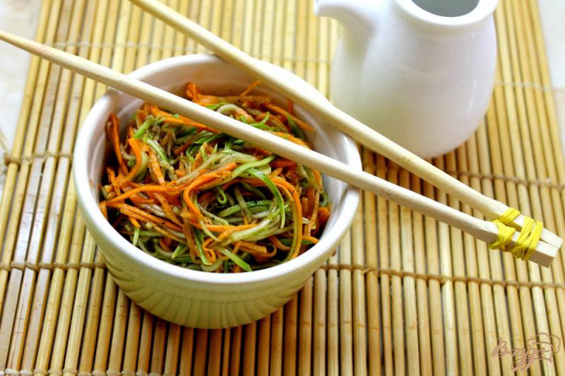 Фото приготовление рецепта: Морковь по - корейски с кабачками шаг №5