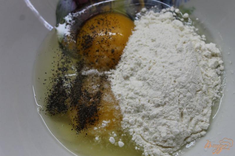 Фото приготовление рецепта: Кабачки в кляре с сырной начинкой шаг №2