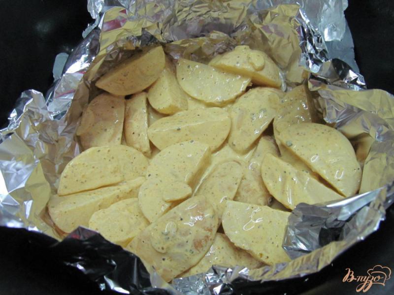 Фото приготовление рецепта: Печеный картофель карри в мультиварке шаг №3