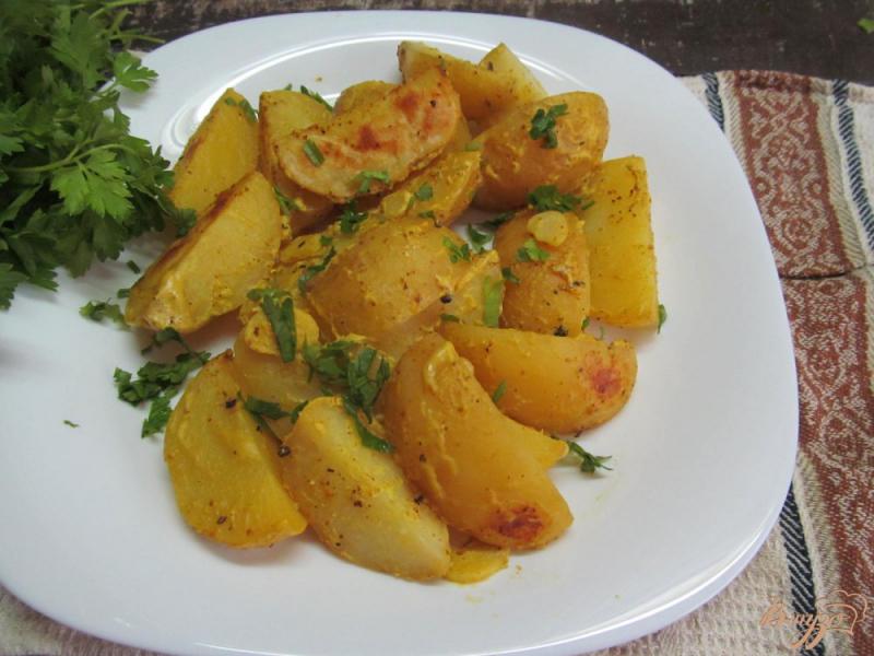 Фото приготовление рецепта: Печеный картофель карри в мультиварке шаг №4