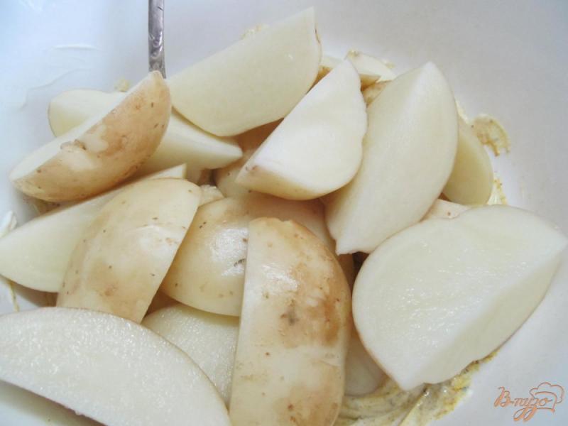 Фото приготовление рецепта: Печеный картофель карри в мультиварке шаг №2