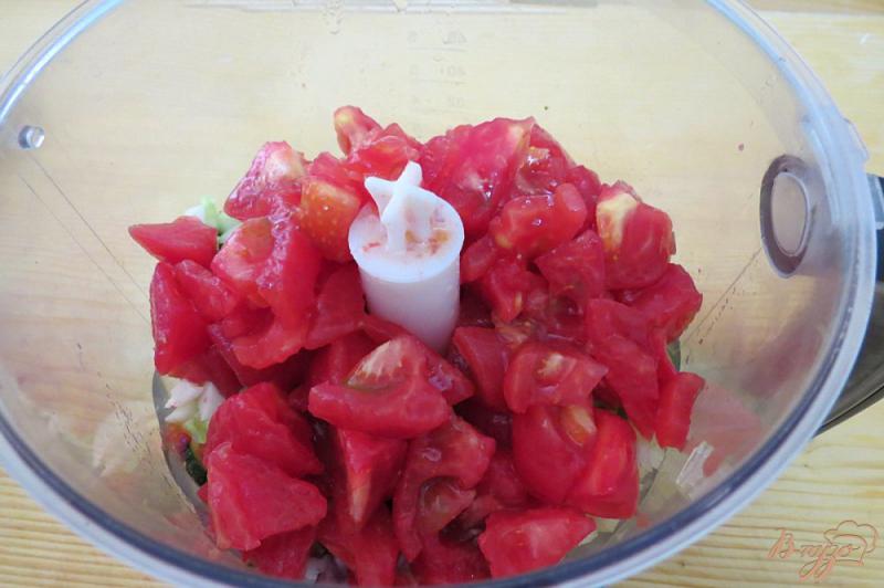 Фото приготовление рецепта: Холодный томатный суп Гаспачо шаг №5