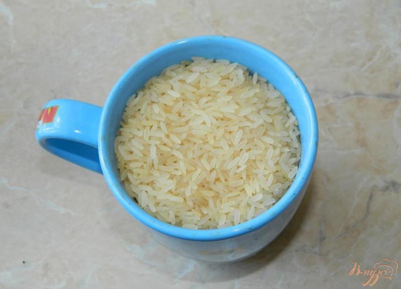 Фото приготовление рецепта: Курочка с рисом и соевым соусом шаг №1