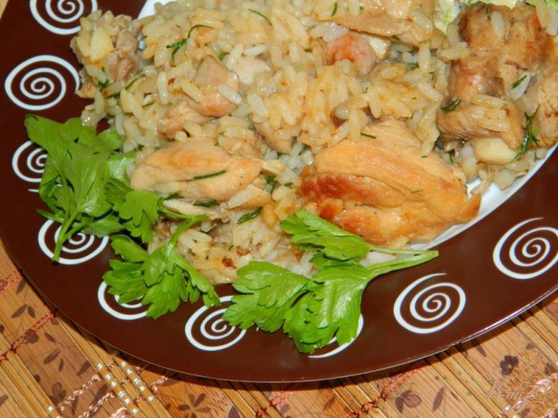 Фото приготовление рецепта: Курочка с рисом и соевым соусом шаг №5