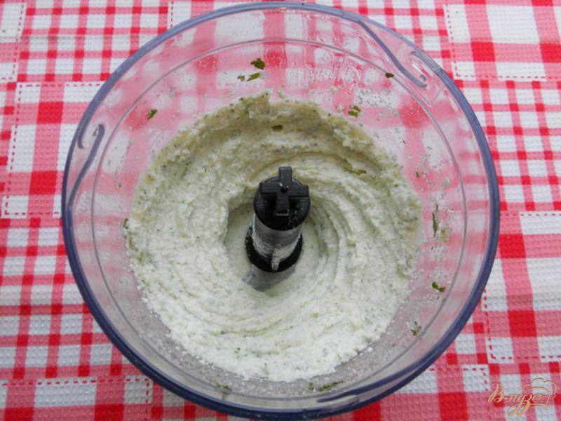 Фото приготовление рецепта: Пирожное «Брауни» с мятой и творожной прослойкой шаг №6