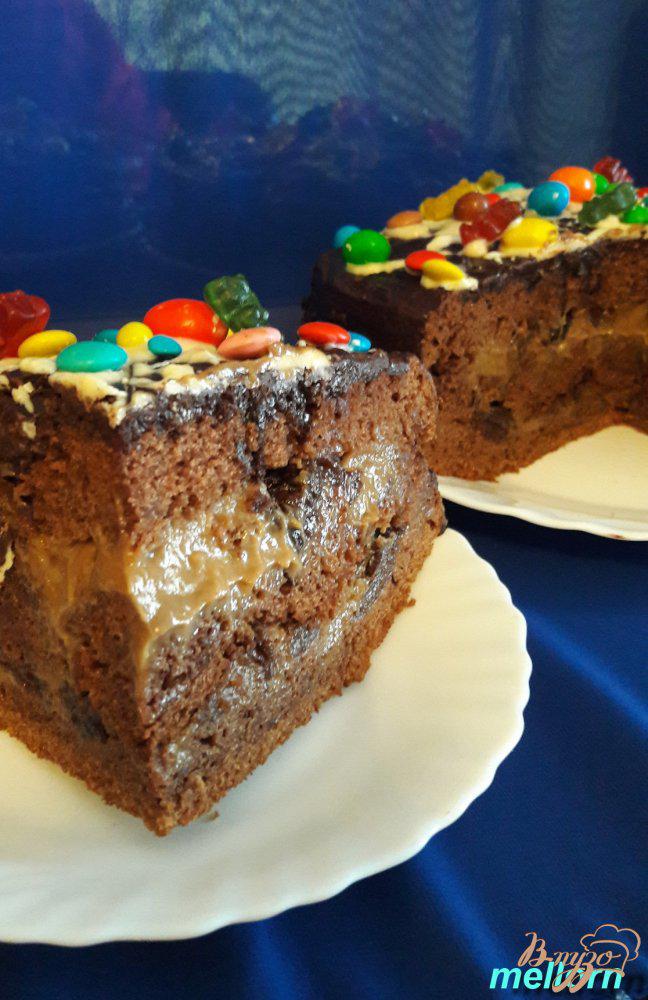 Фото приготовление рецепта: Торт шоколадно-кофейный с черносливом шаг №11