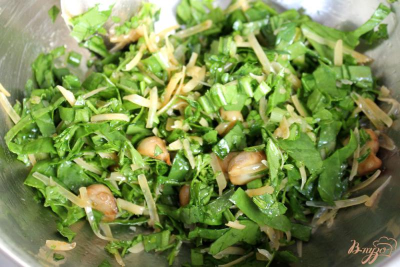 Фото приготовление рецепта: Салат с шампиньонами и сыром шаг №6