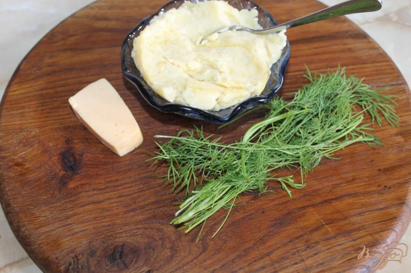 Фото приготовление рецепта: Картофельные крокеты с укропом и сыром шаг №1