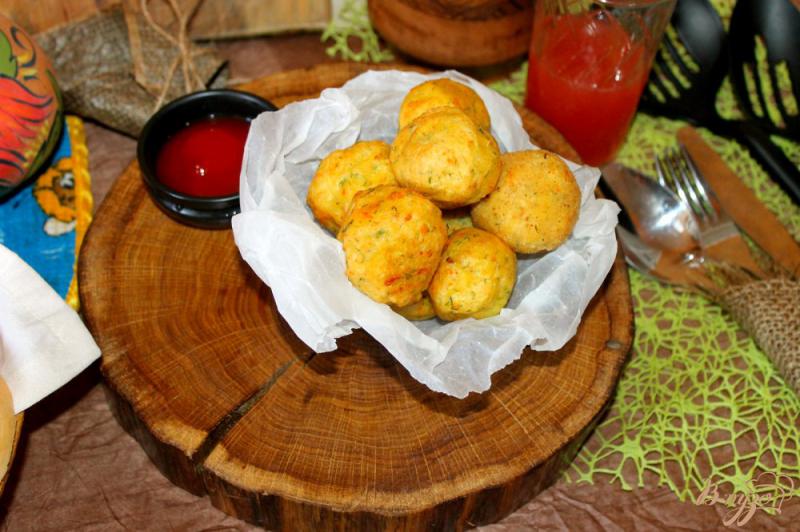 Фото приготовление рецепта: Картофельные крокеты с укропом и сыром шаг №7